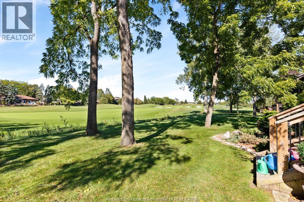 21 Fairway Crescent Property Photo 36