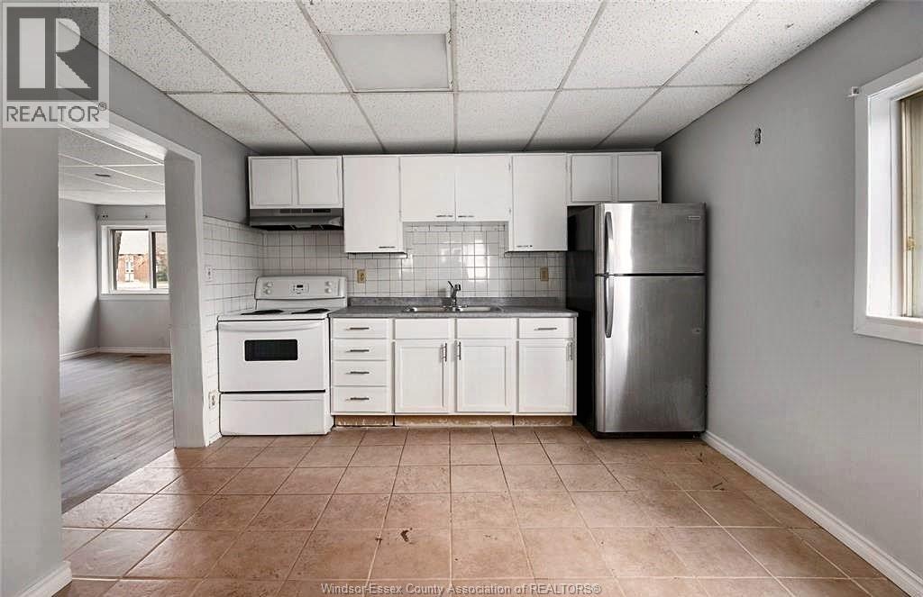 736 University East Unit# 3 Property Photo 6