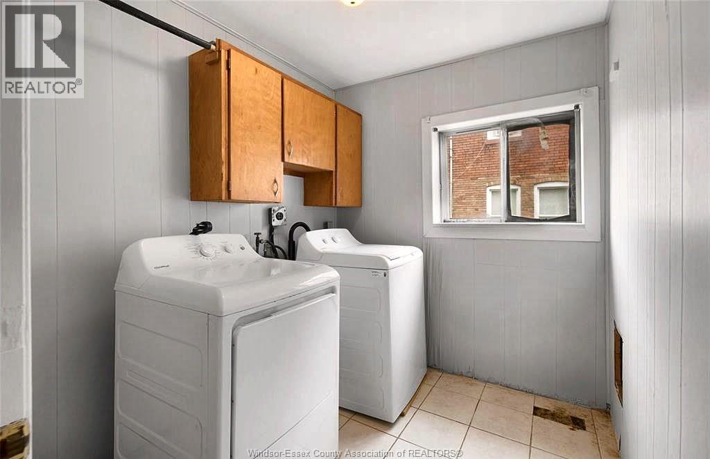 736 University East Unit# 3 Property Photo 11