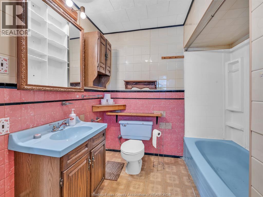 263 Brock Property Photo 12