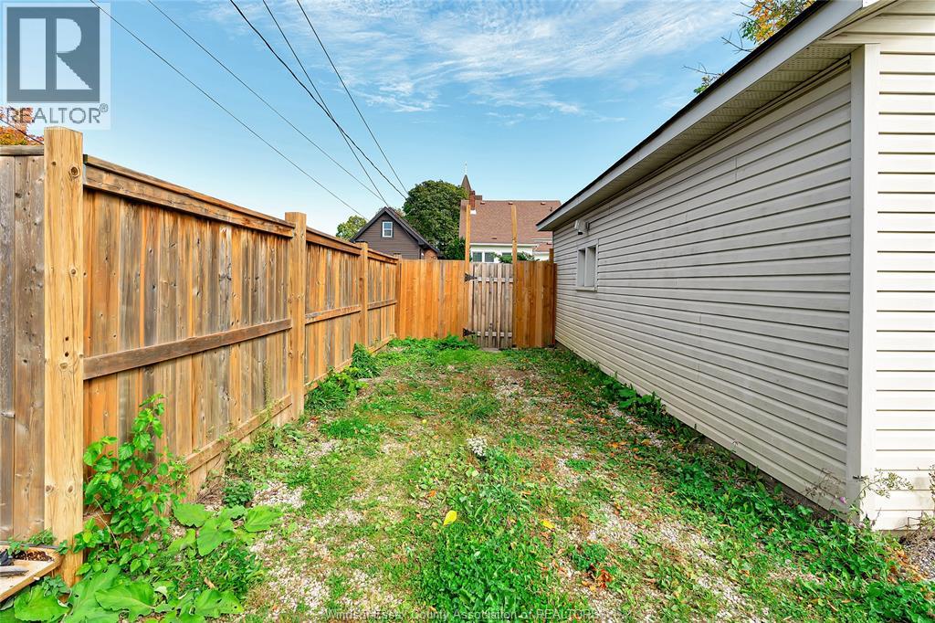 1415 Langlois Unit# Main Unit Property Photo 27