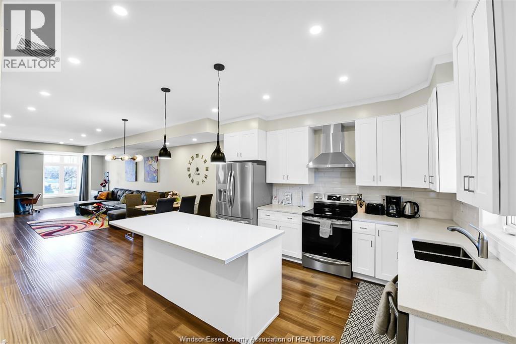 955 Walker Road Property Photo 3