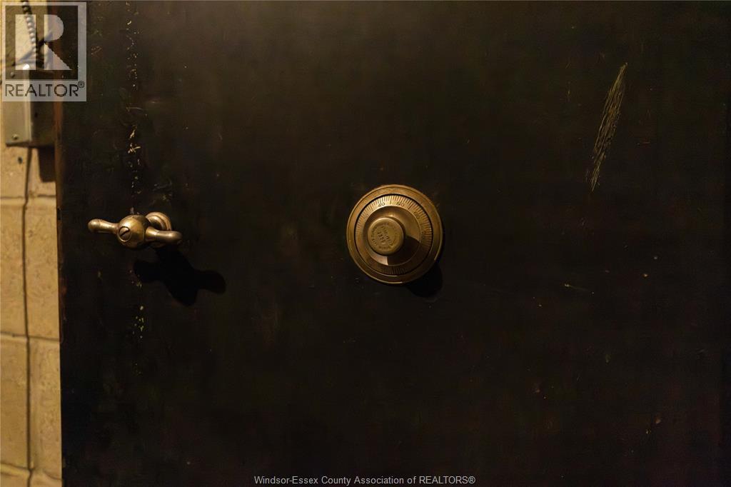 762 Ouellette Property Photo 12