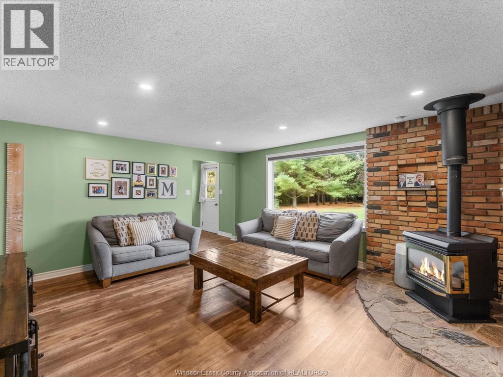 2798 South Talbot Road Property Photo 4