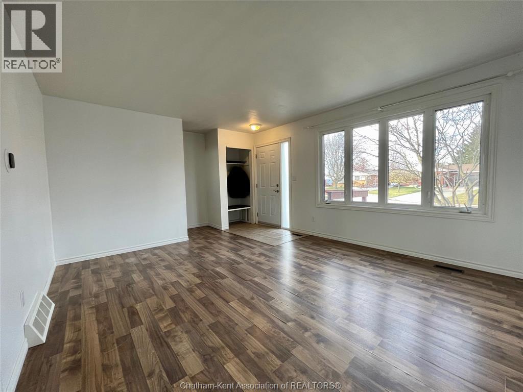 12 Athlone Court Property Photo 5