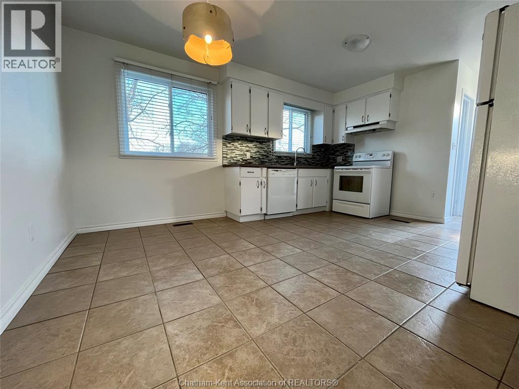 12 Athlone Court Property Photo 6