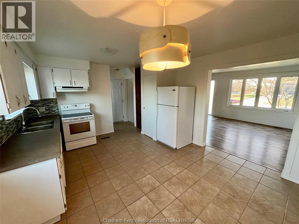 12 Athlone Court Property Photo 7