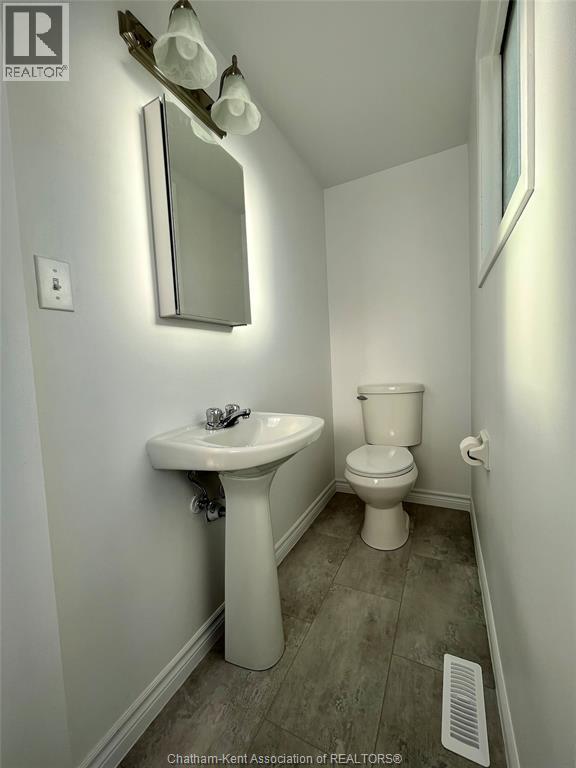 12 Athlone Court Property Photo 10