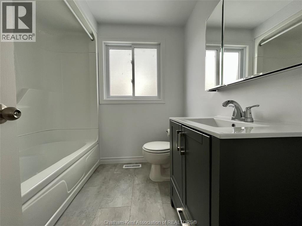 12 Athlone Court Property Photo 12