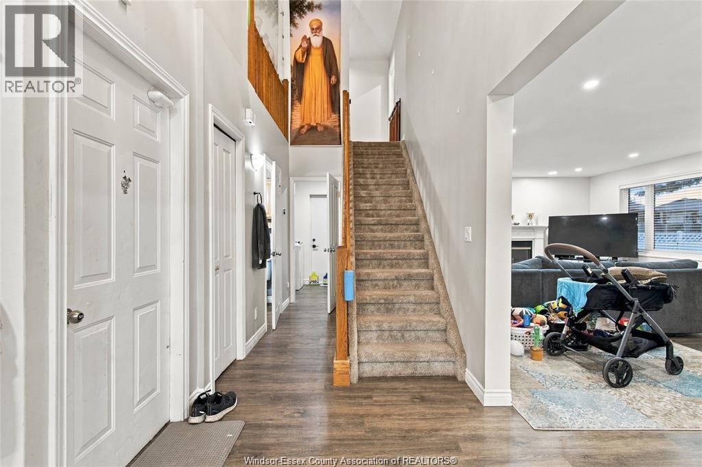 2920 Strawberry Drive Property Photo 12
