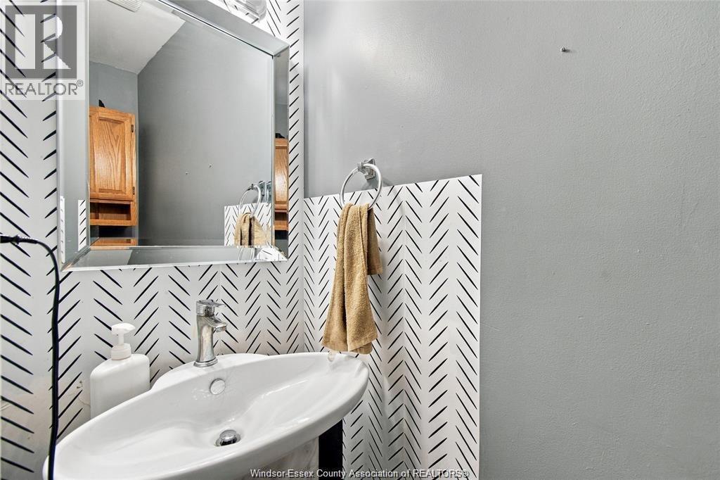 2920 Strawberry Drive Property Photo 27