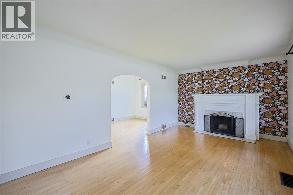 281 Hill Street Property Photo 8