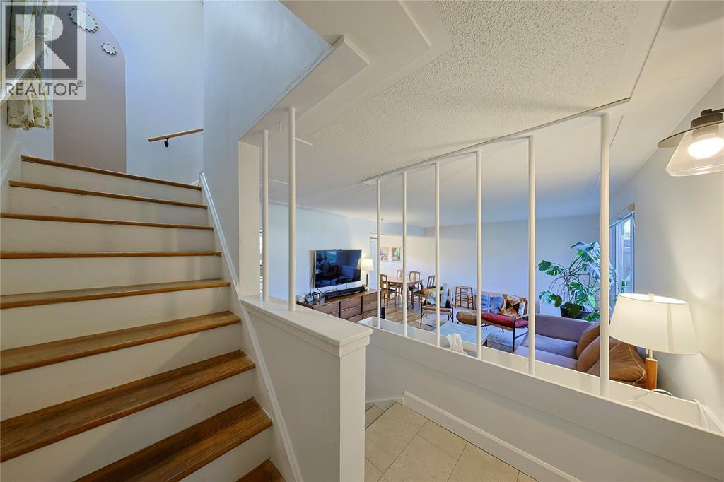 1081 Talfourd Street Property Photo 16