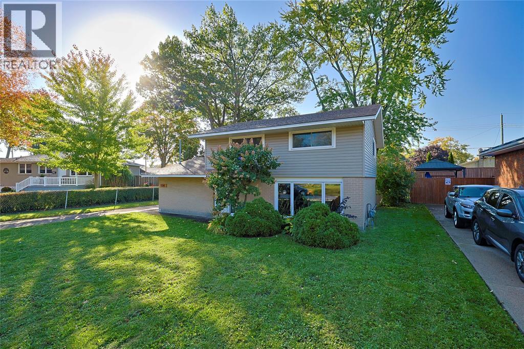 1081 Talfourd Street Property Photo 33
