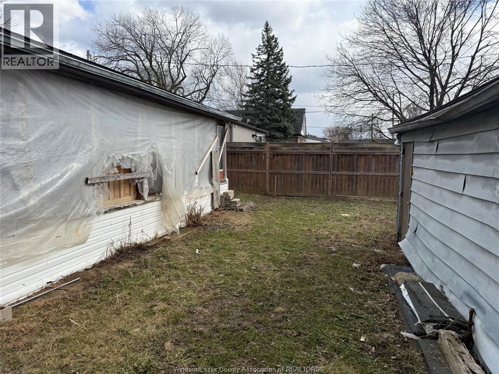 1303 Central Property Photo 7