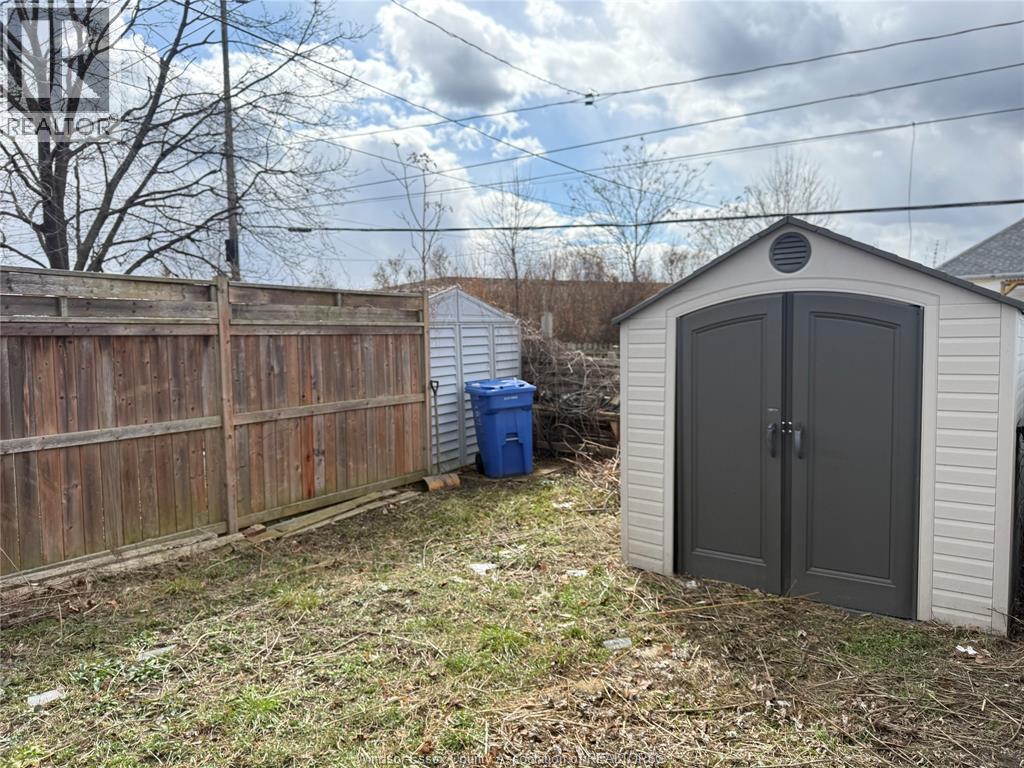 1303 Central Property Photo 8