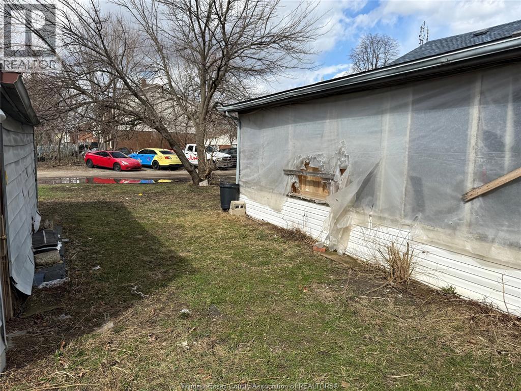 1303 Central Property Photo 11