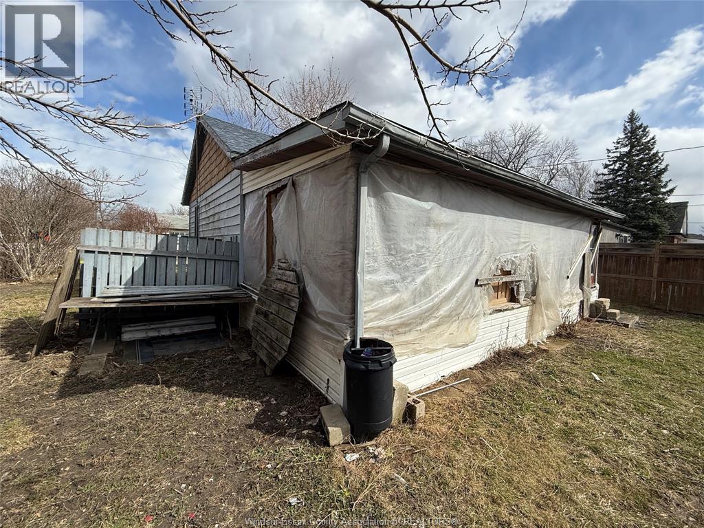 1303 Central Property Photo 12