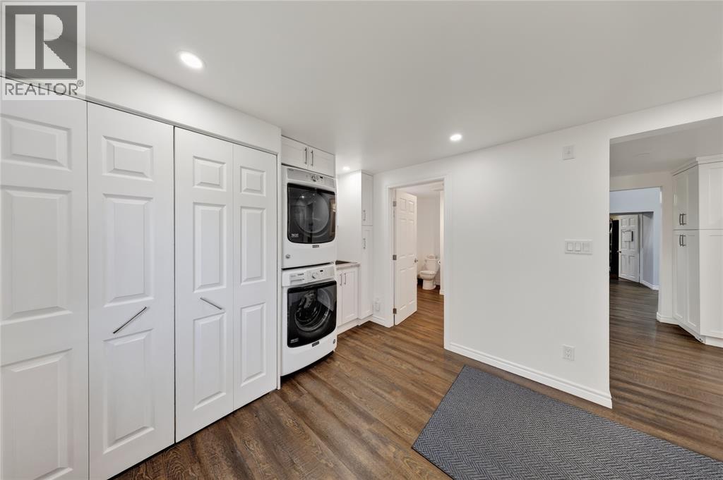 4076 Florence Avenue Property Photo 17