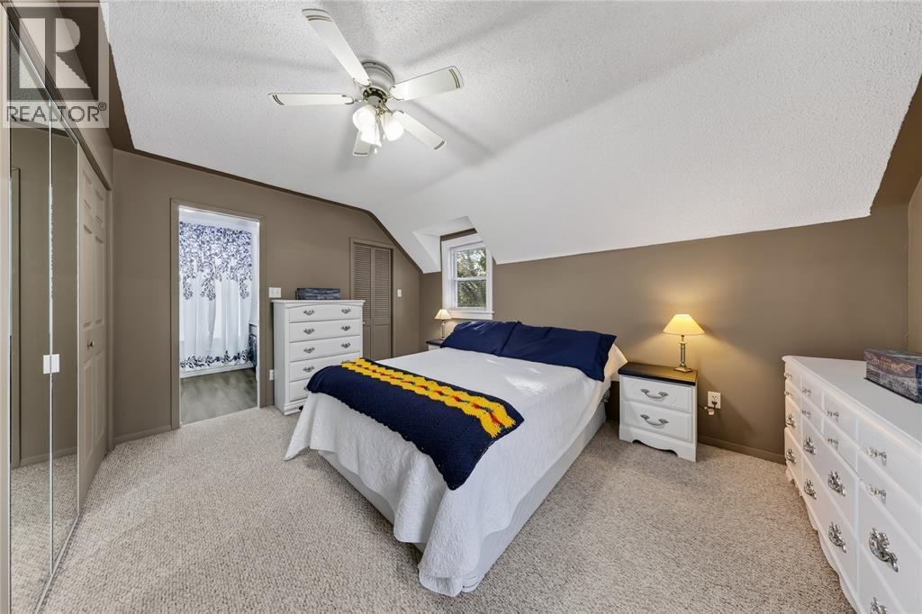 4076 Florence Avenue Property Photo 20