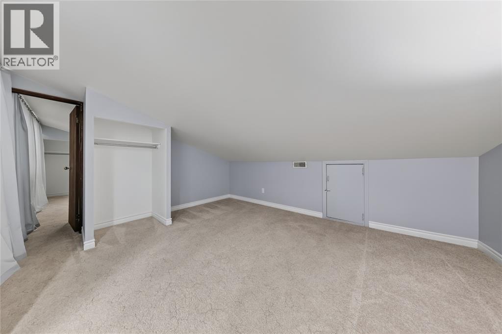 4076 Florence Avenue Property Photo 25