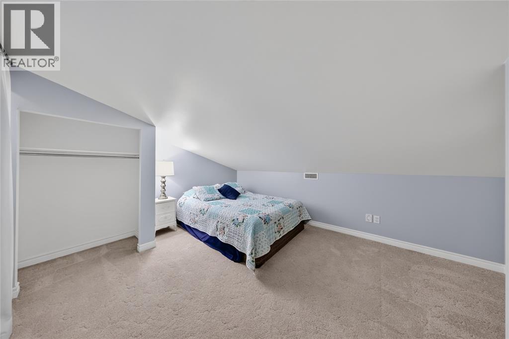 4076 Florence Avenue Property Photo 27
