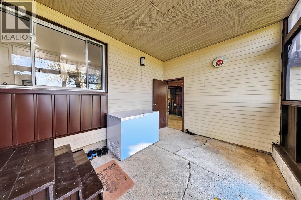 4076 Florence Avenue Property Photo 31