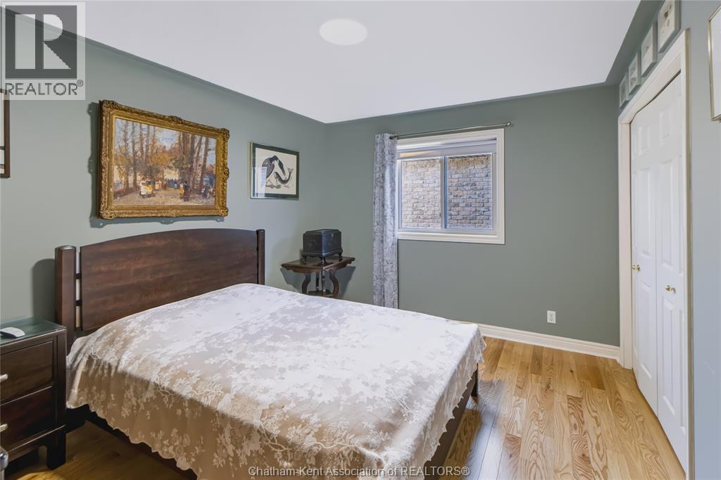 913 St George Street Property Photo 15