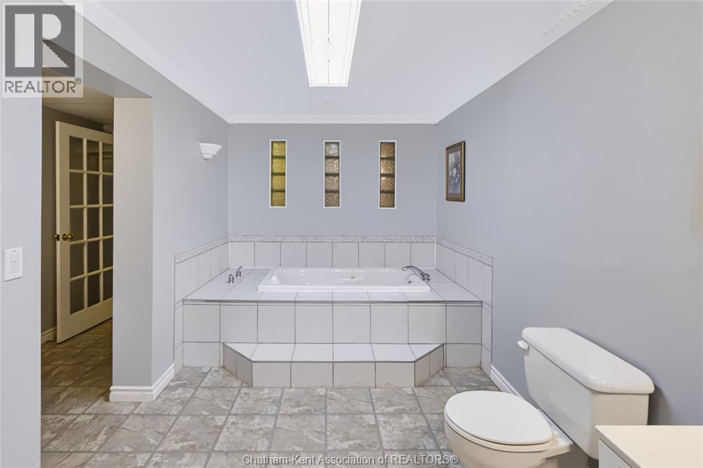 913 St George Street Property Photo 24