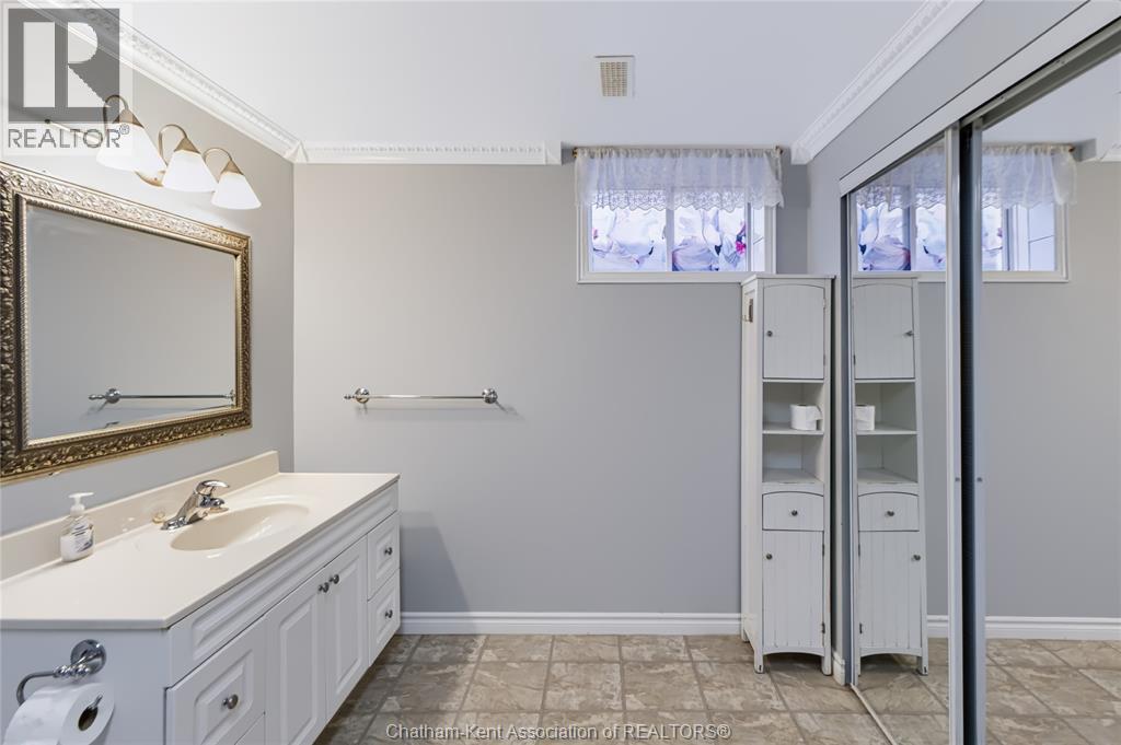 913 St George Street Property Photo 26