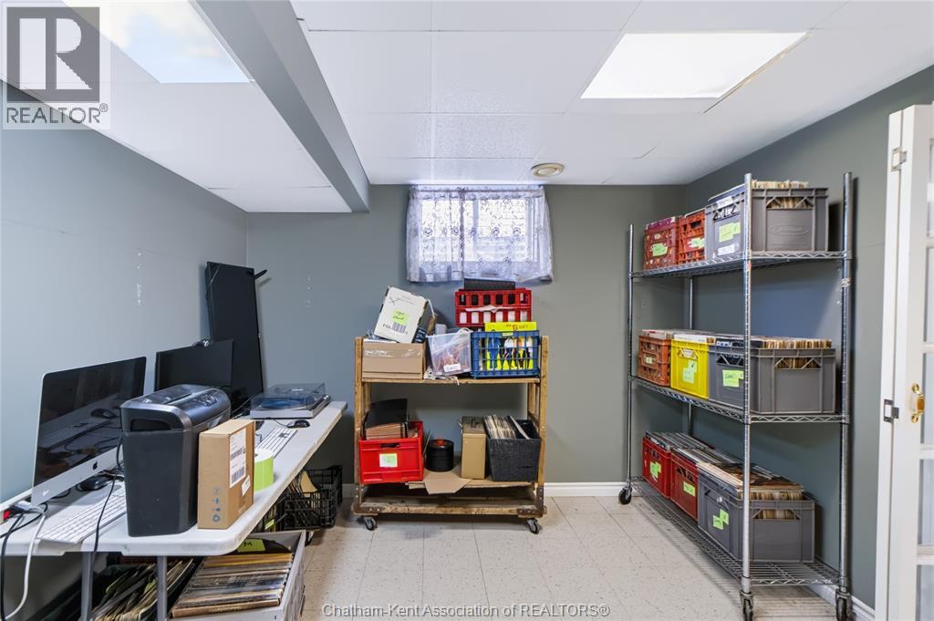 913 St George Street Property Photo 31