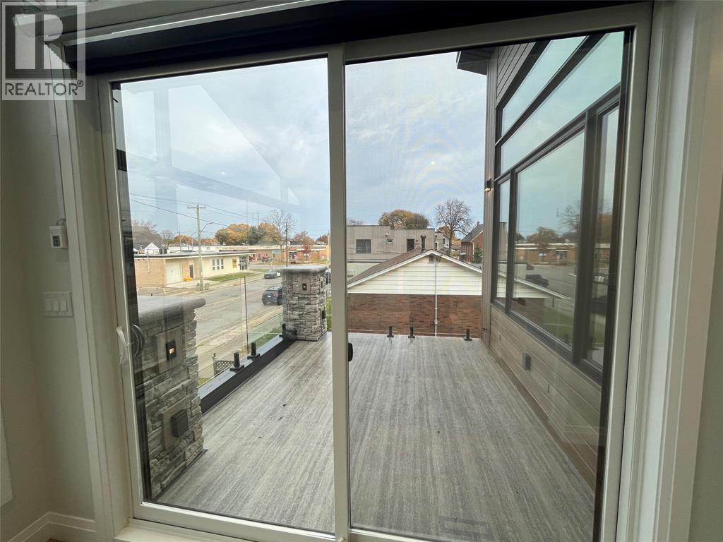 111 St Clair Street Property Photo 33