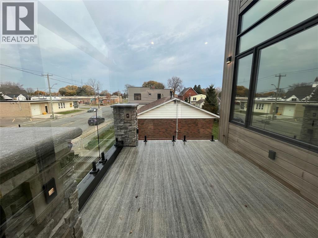 111 St Clair Street Property Photo 34
