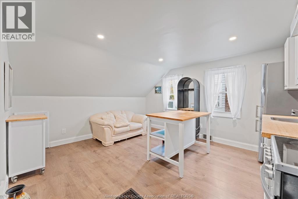 1746 Alexis Road Property Photo 16