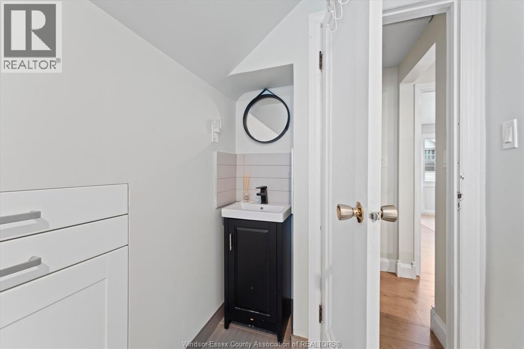 1746 Alexis Road Property Photo 22