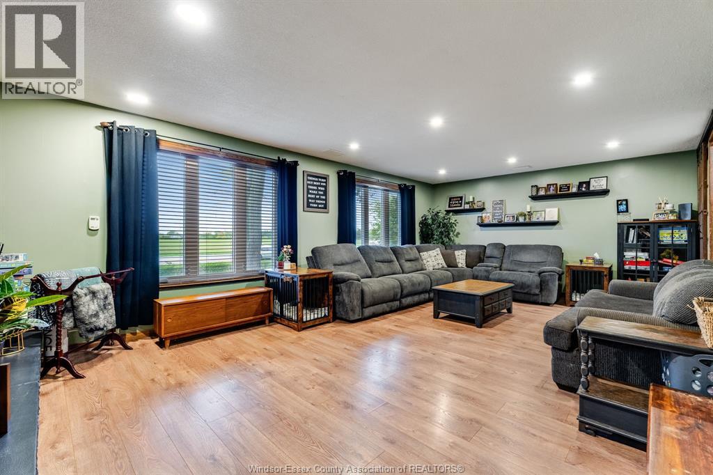 2477 Albuna Townline Property Photo 2