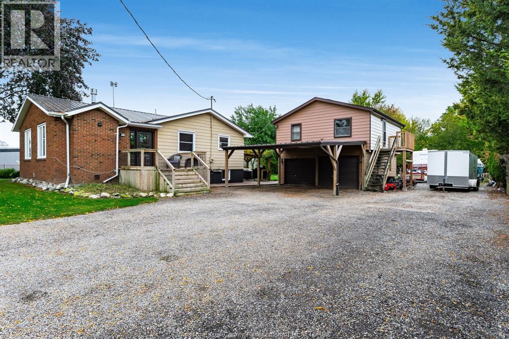 2477 Albuna Townline Property Photo 34