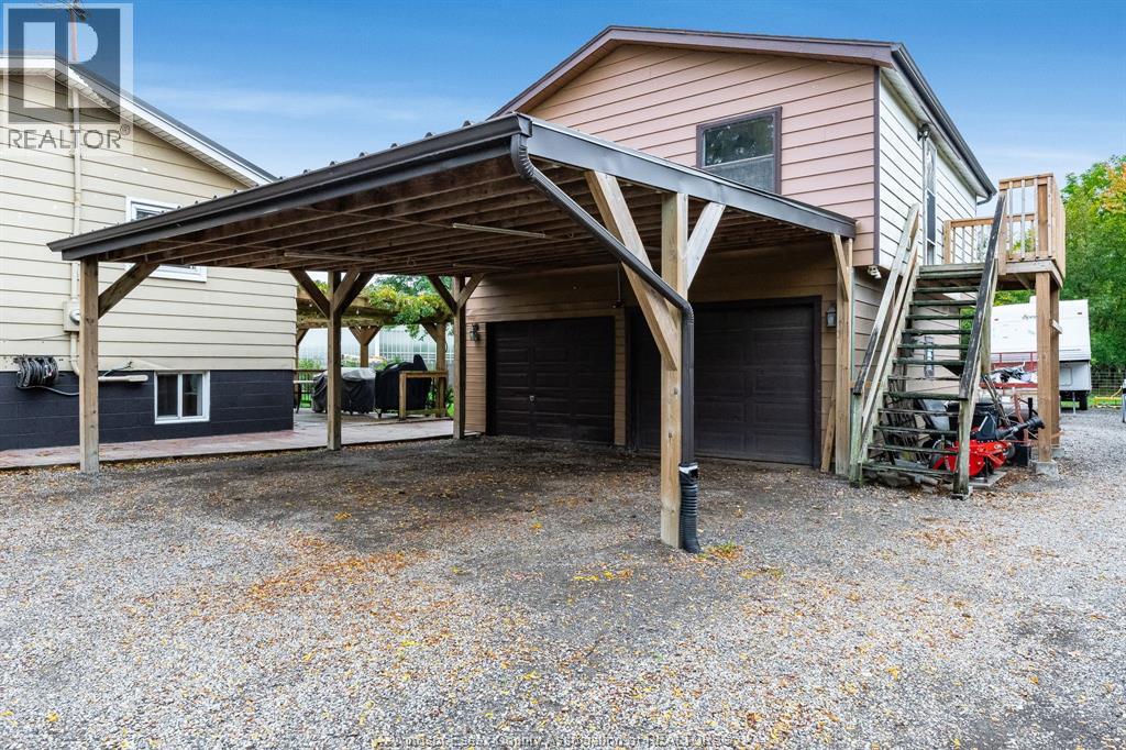 2477 Albuna Townline Property Photo 35