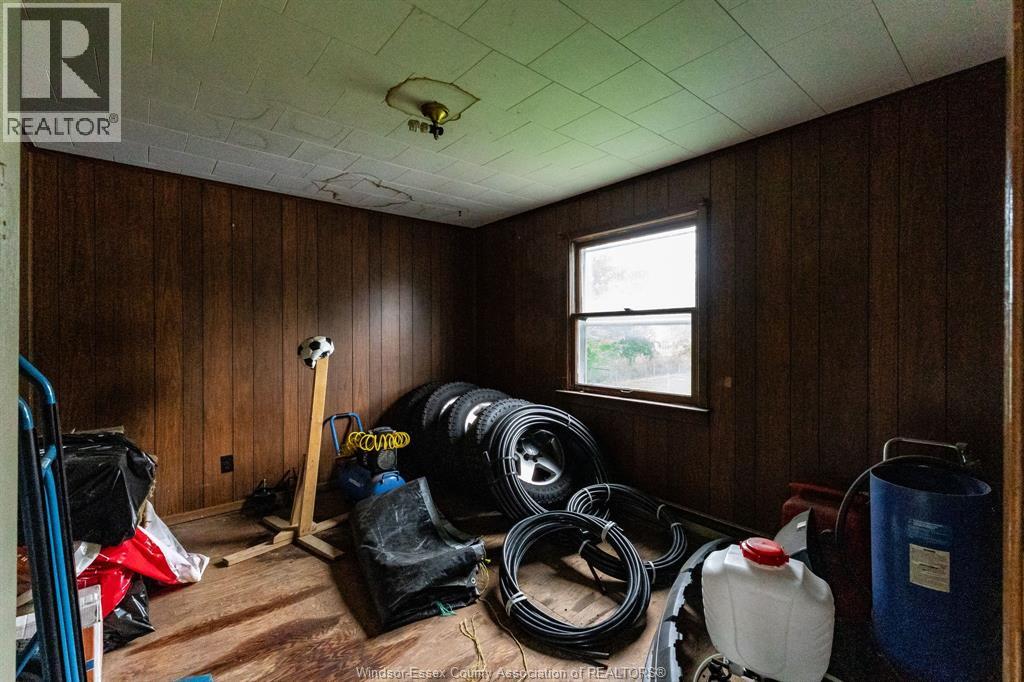 2477 Albuna Townline Property Photo 40