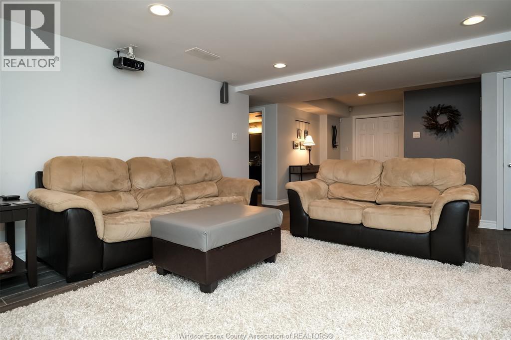 369 Pinehurst Drive Property Photo 33