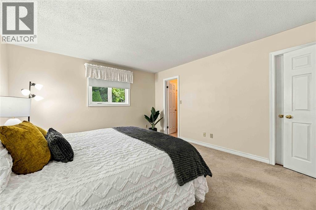 463 Althouse Court Property Photo 16