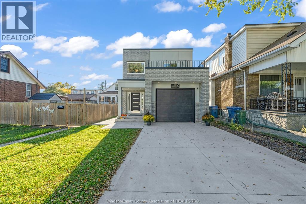 1565 Gladstone Avenue Property Photo 3