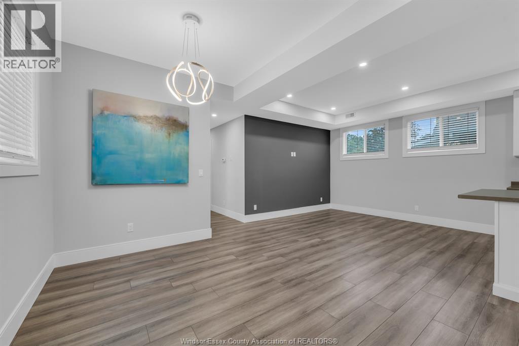 1565 Gladstone Avenue Property Photo 12