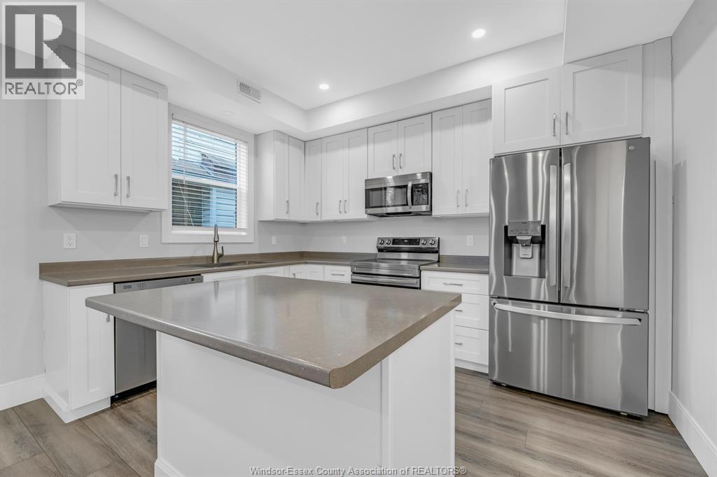 1565 Gladstone Avenue Property Photo 15