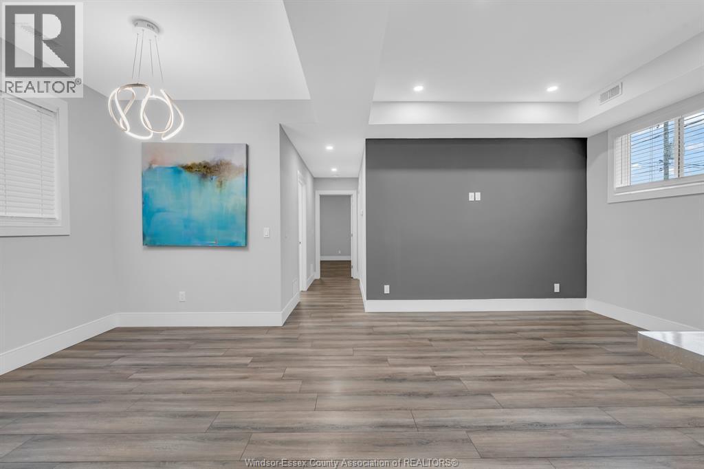 1565 Gladstone Avenue Property Photo 17