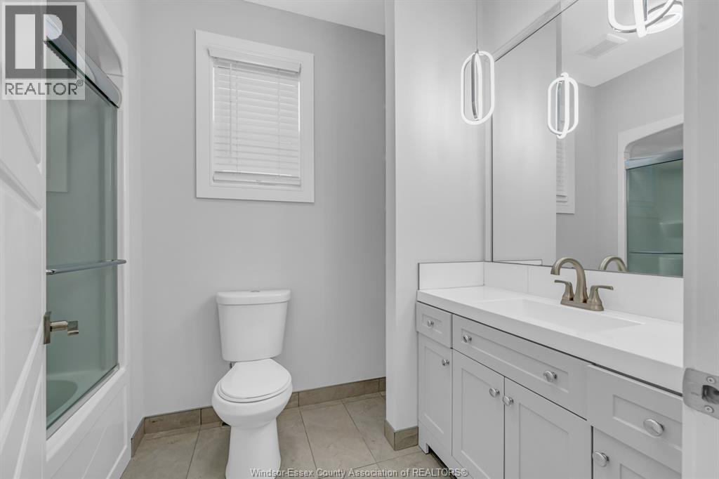 1565 Gladstone Avenue Property Photo 18