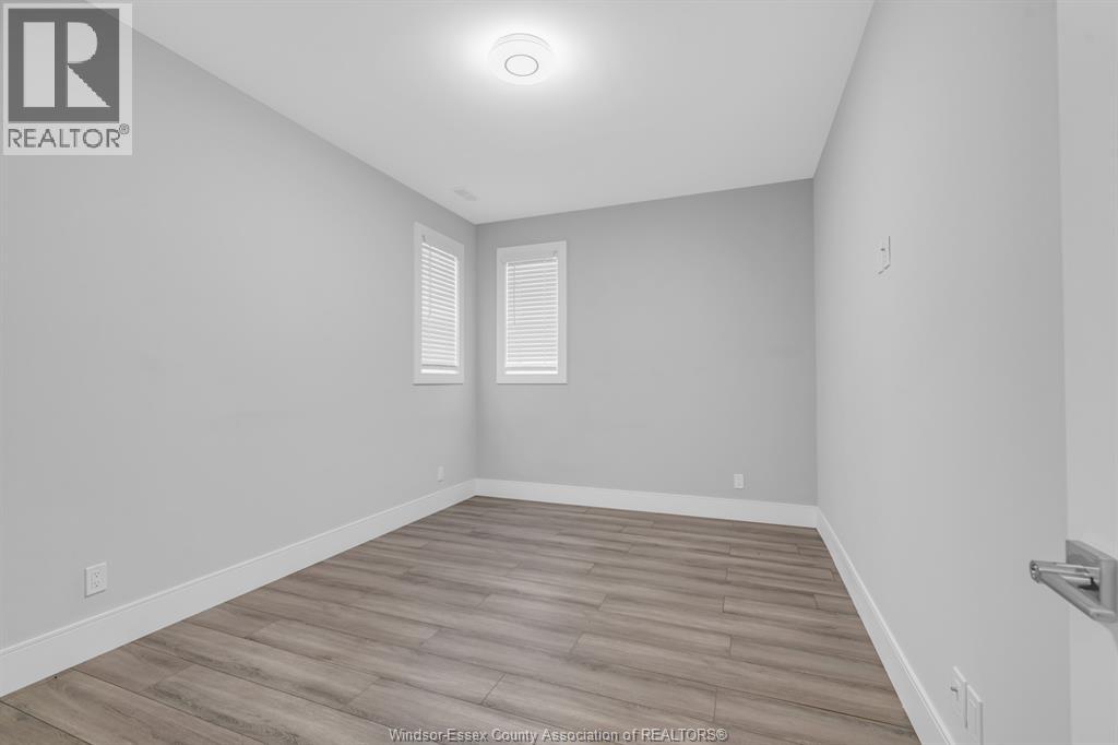 1565 Gladstone Avenue Property Photo 21