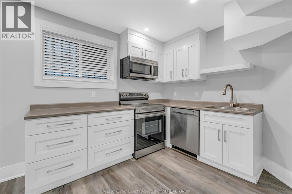 1565 Gladstone Avenue Property Photo 27