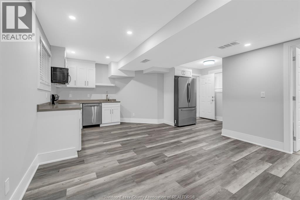 1565 Gladstone Avenue Property Photo 29