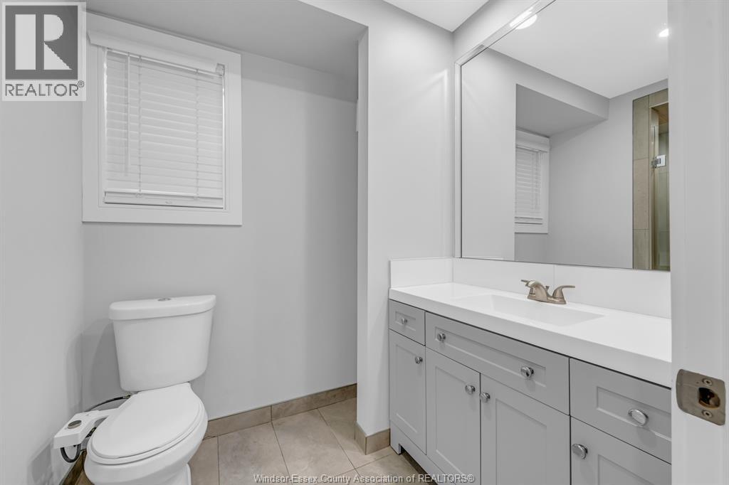 1565 Gladstone Avenue Property Photo 31